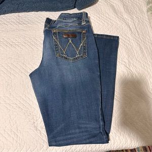 Retro Wrangler bootcut jeans!